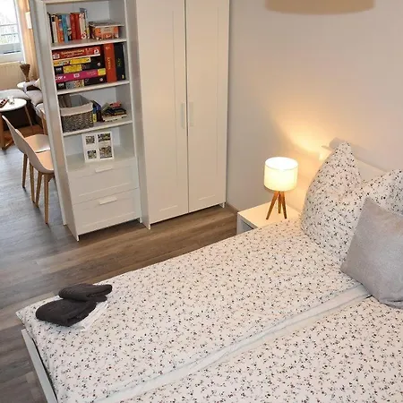 Vier-jahreszeiten-haus-i-wohnung-23-strandgefluester * Grossenbrode