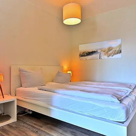 Vier-jahreszeiten-haus-i-wohnung-23-strandgefluester * Großenbrode